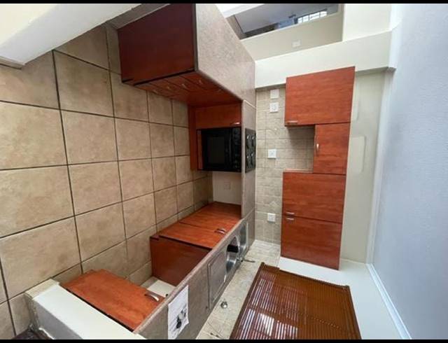 2 BEDROOM APARTMENT FOR SALE IN CASTLEVIEW